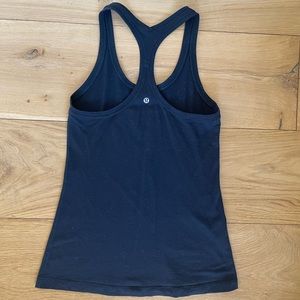 Lululemon tank size 8